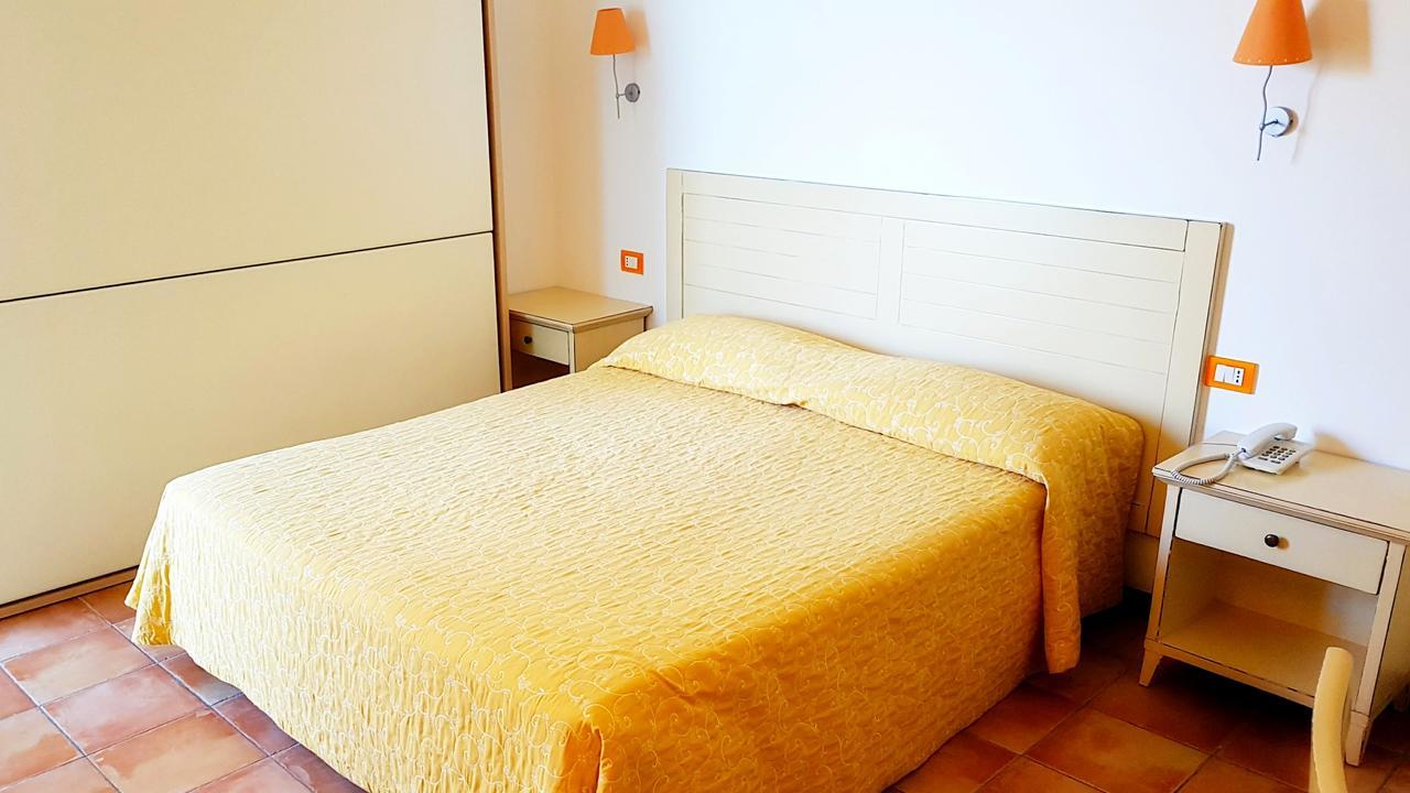 Hotel Villa Tramonto Direttamente Sul Mare 圣温琴佐 外观 照片